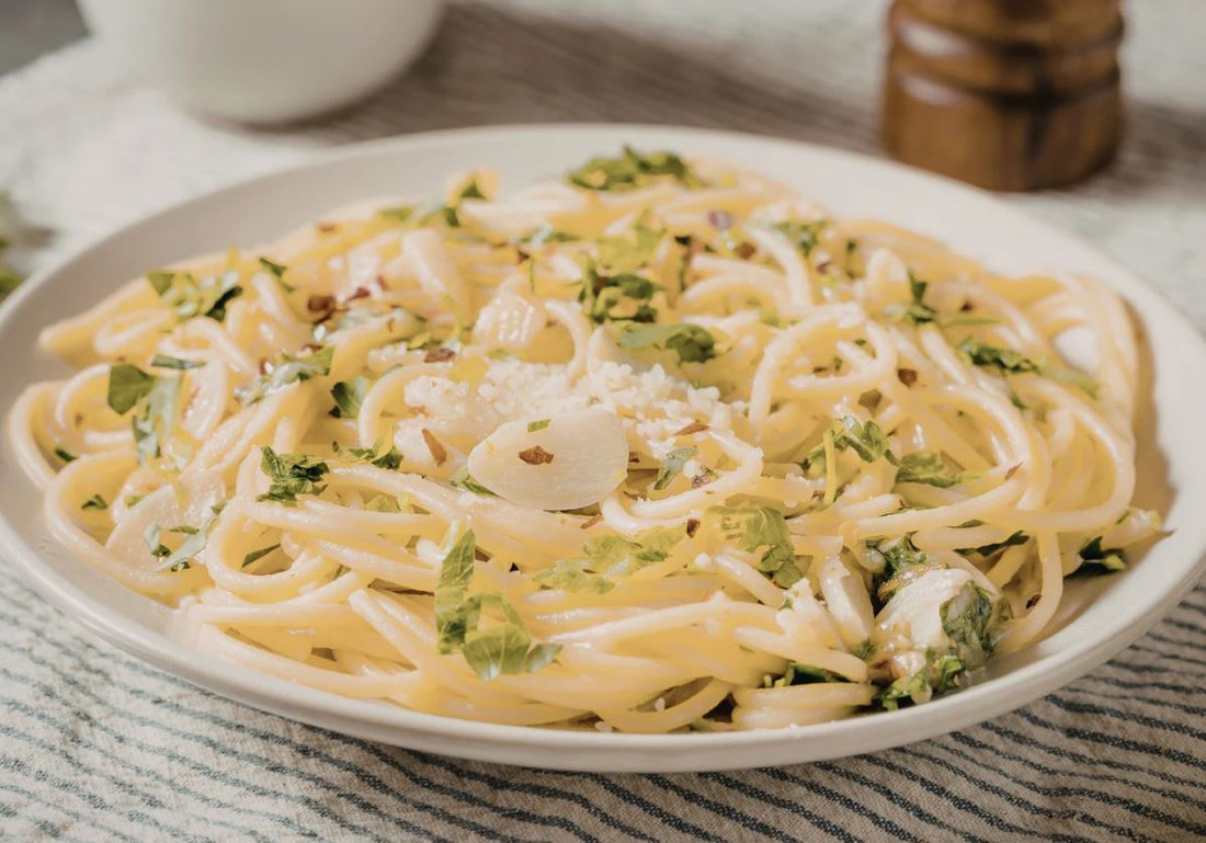 Simple Garlic Herb Pasta Dinner – 32g Protein